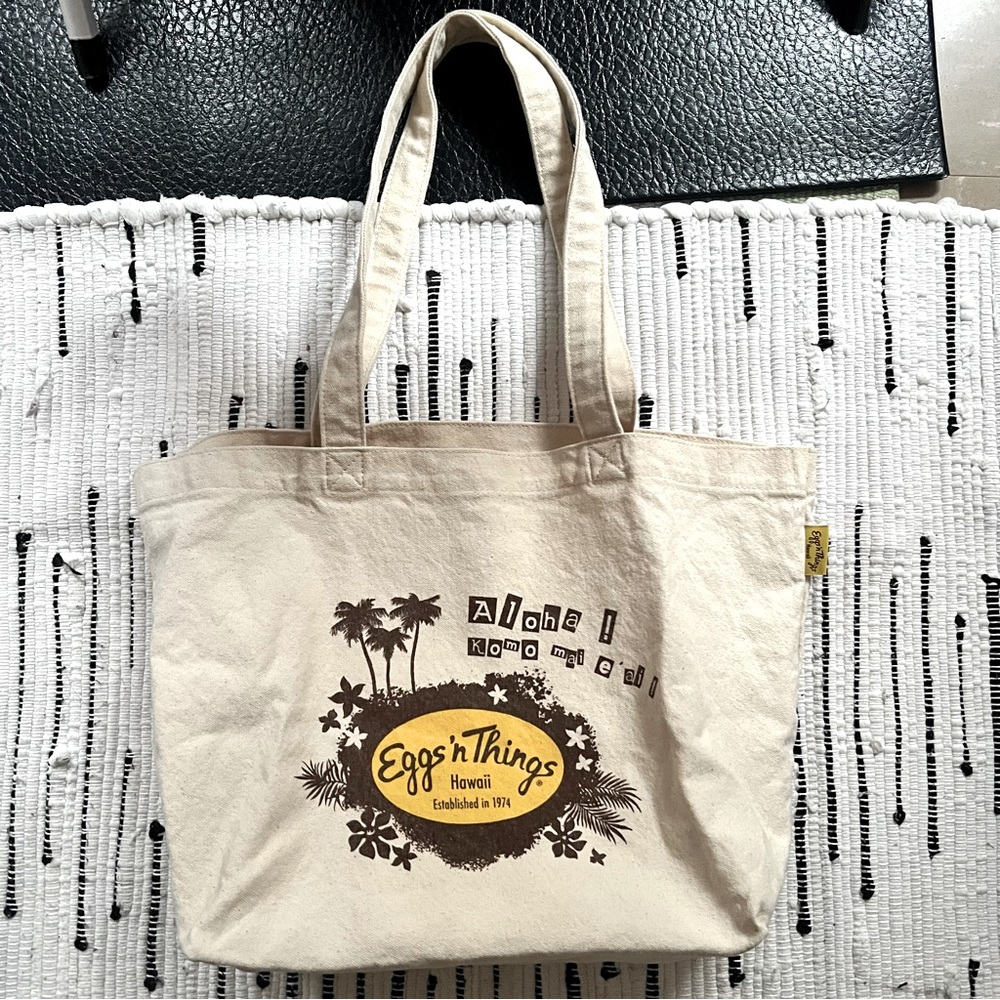 NWOT Eggs N Things tote from Hawaii